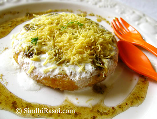 Sprouts alu tikki chaat